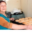 Vecina de El Curque lleva más de treinta años como amasandera