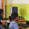 Niños y adultos se capacitan en cursos de alfabetización digital en la Biblioteca de Andacollo