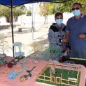 Artesano crea hermosas piezas hechas con alambres de cobre