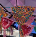JÓVENES EMPRENDEDORAS ANDACOLLINAS FABRICAN CREATIVOS TEJIDOS ARTESANALES